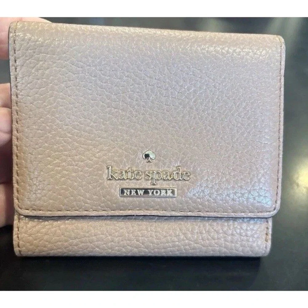 Kate Spade Jackson Street Jada Wallet Pebbled Leather Neutral Beige-Pink 4x4”